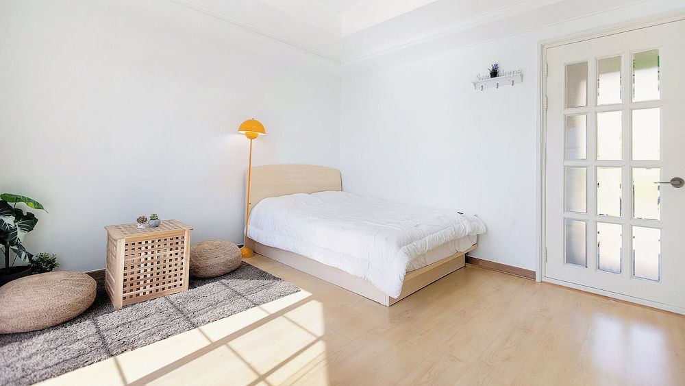 Sometown Pension Room (Sun / Moon) - Randomly Assigned 6