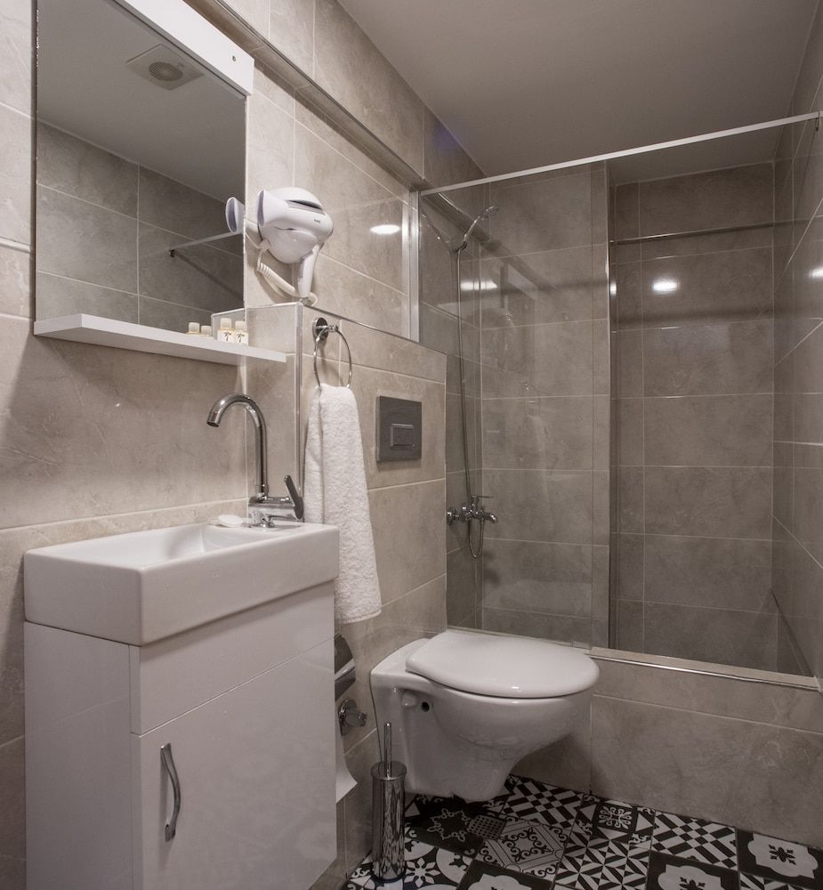 undefined Kanarya Suit 7