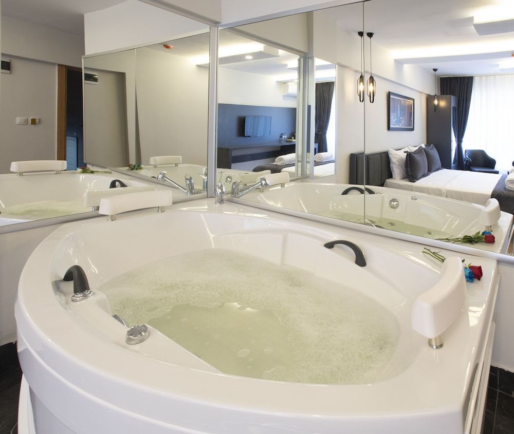 undefined Kanarya Suit 6