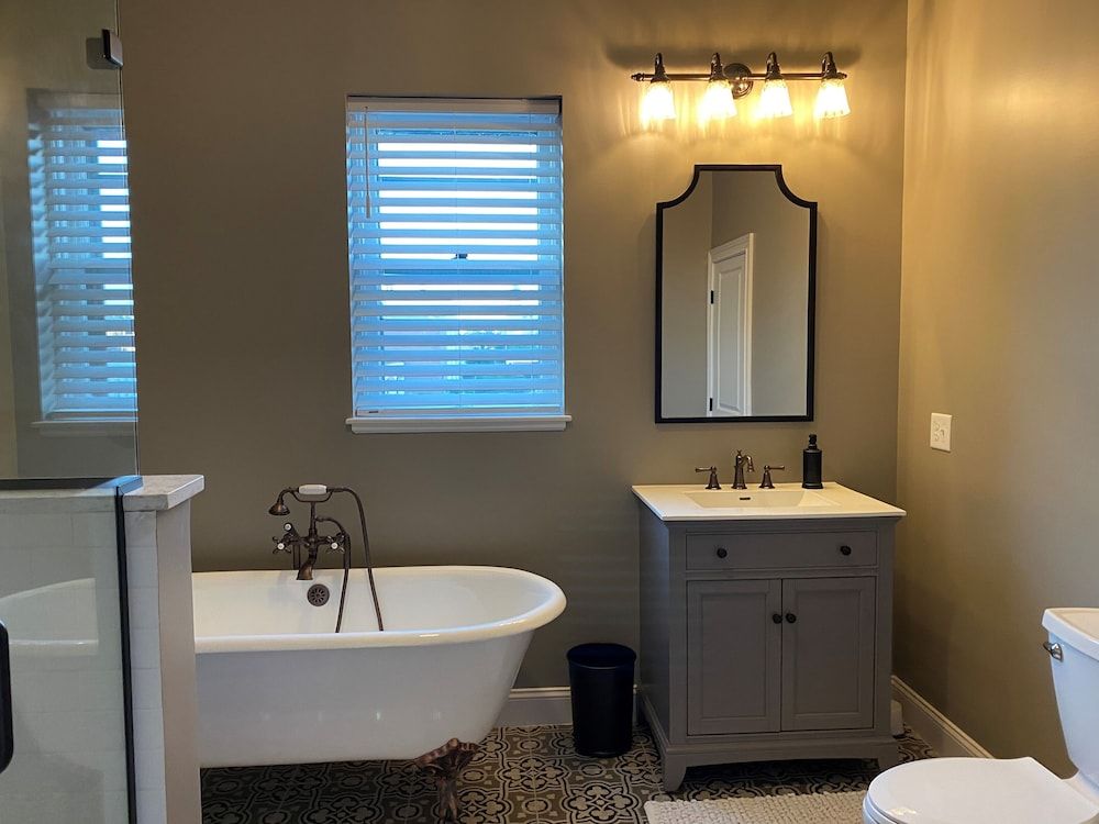 Belle Louise Historic Guest House Deluxe Single Room 4