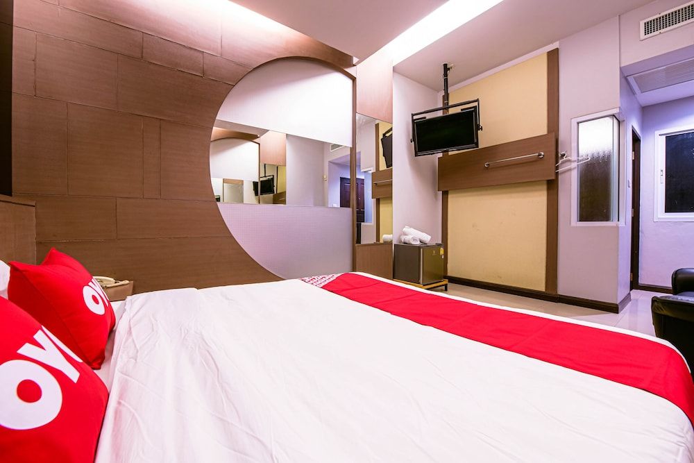 Bangsean Hotel Standard Double Room 11