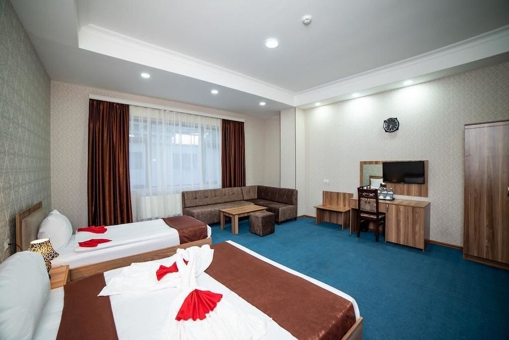 Continental Hotel Triple Room
