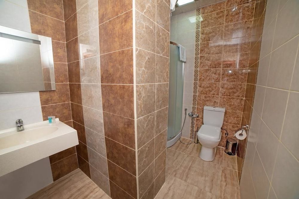Continental Hotel Standard Double Room 5