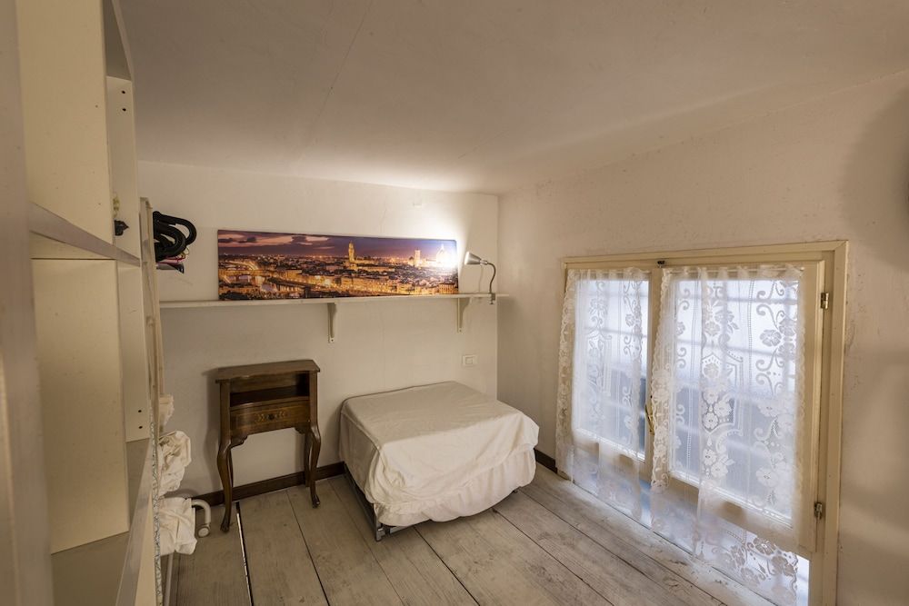 undefined Florence Hideaway by Mmega 3