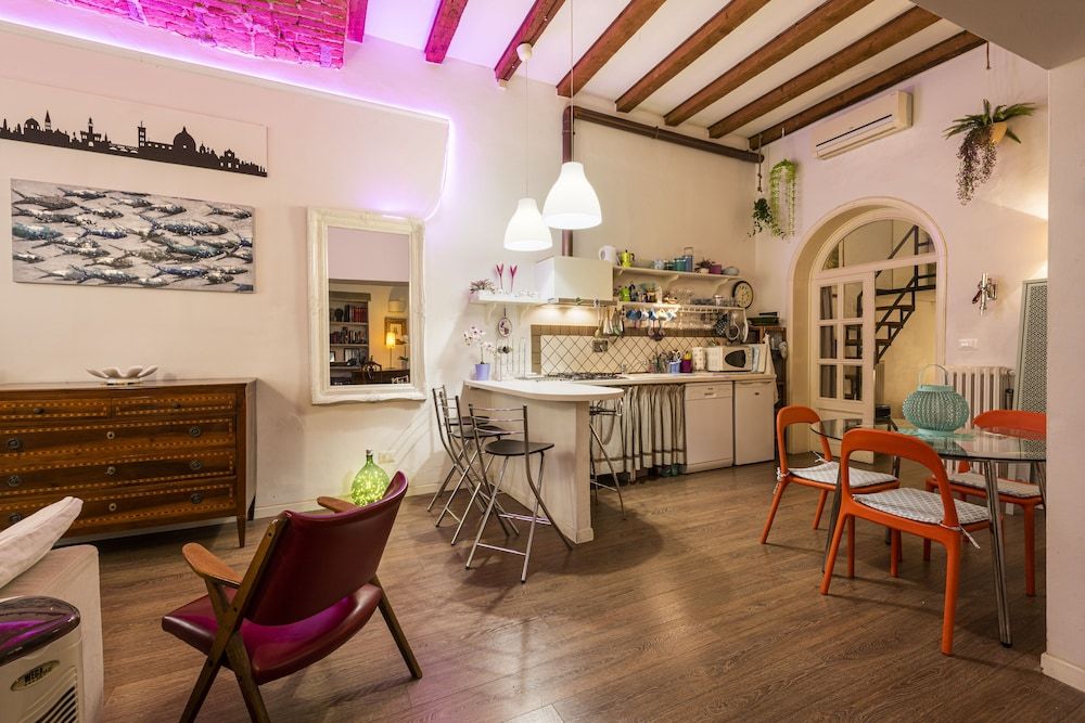 undefined Florence Hideaway by Mmega 4