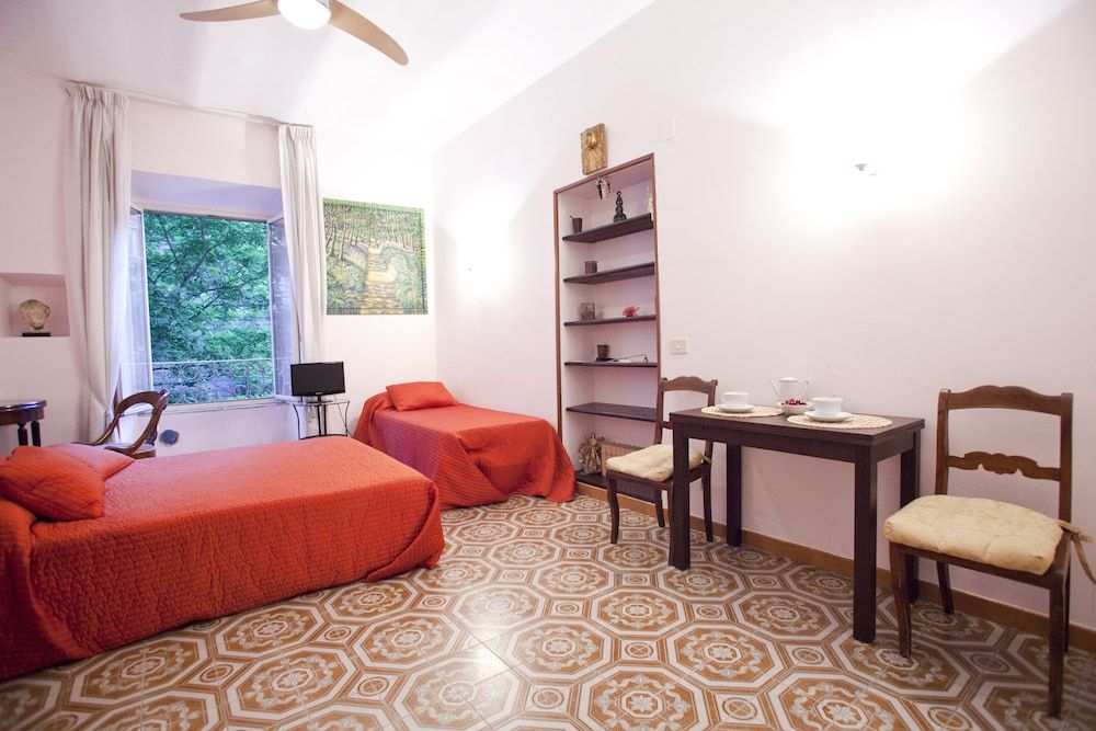 undefined Il Leoncino 8