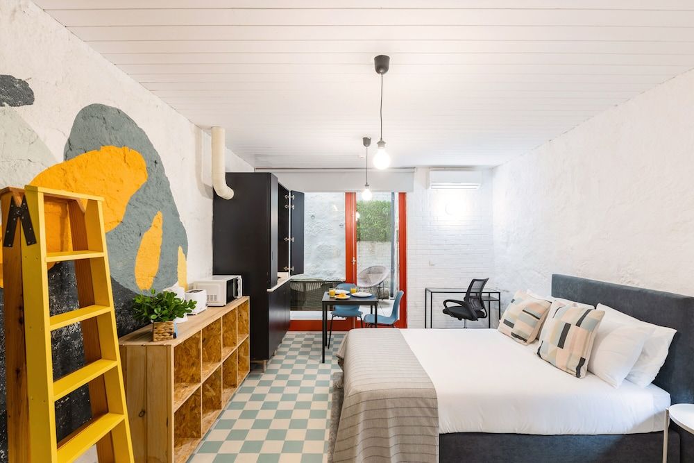 undefined Victorias Studios - Clérigos 2