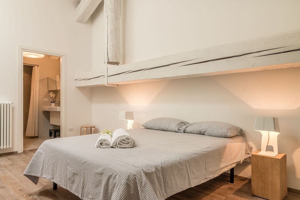 Residence Casin dei Spiriti Apartment, 2 Bedrooms (Tiziano 08 - Casin dei Spiriti) 2