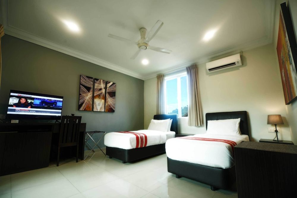 Tioman Dive Resort Deluxe Double or Twin Room (with A/C) 5