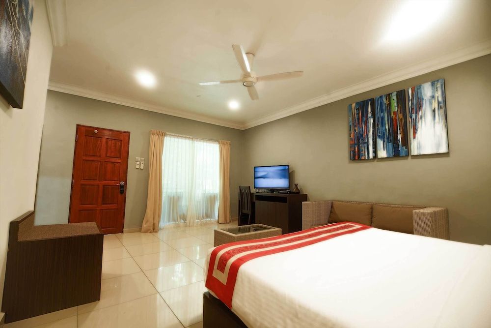 Tioman Dive Resort Executive Double or Twin Room (with A/C) 2
