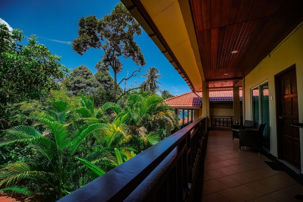 Tioman Dive Resort Deluxe Double or Twin Room (with A/C) 10