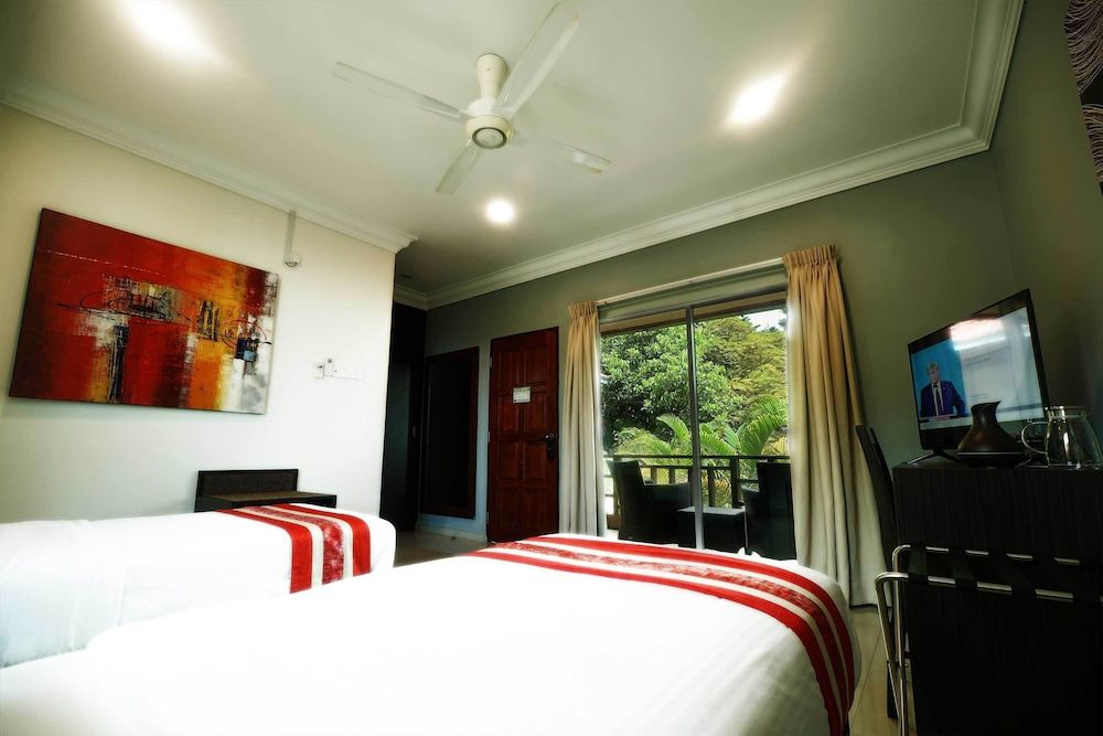 Tioman Dive Resort Deluxe Double or Twin Room (with A/C) 7