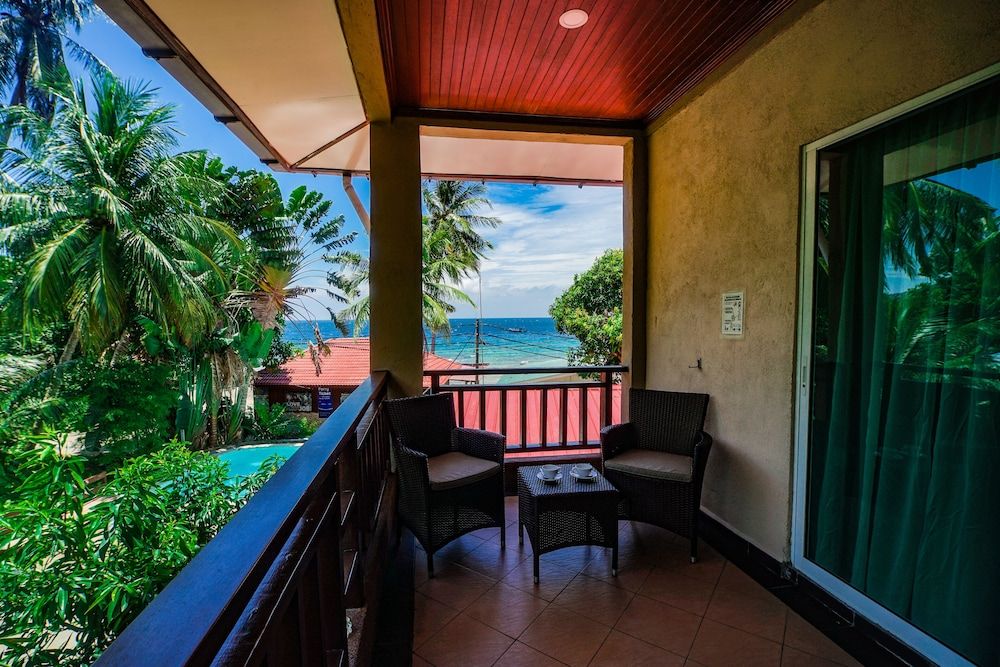 Tioman Dive Resort Deluxe Double or Twin Room (with A/C) 11
