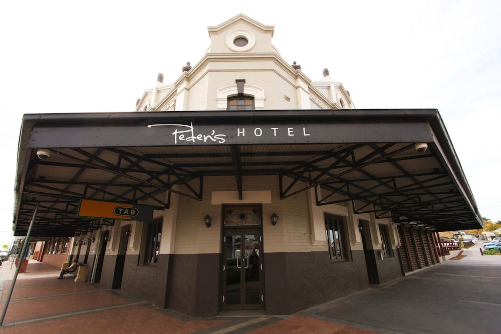 Peden's Hotel Standard Room, Non Smoking, Shared Bathroom (Double + Single Room) 2