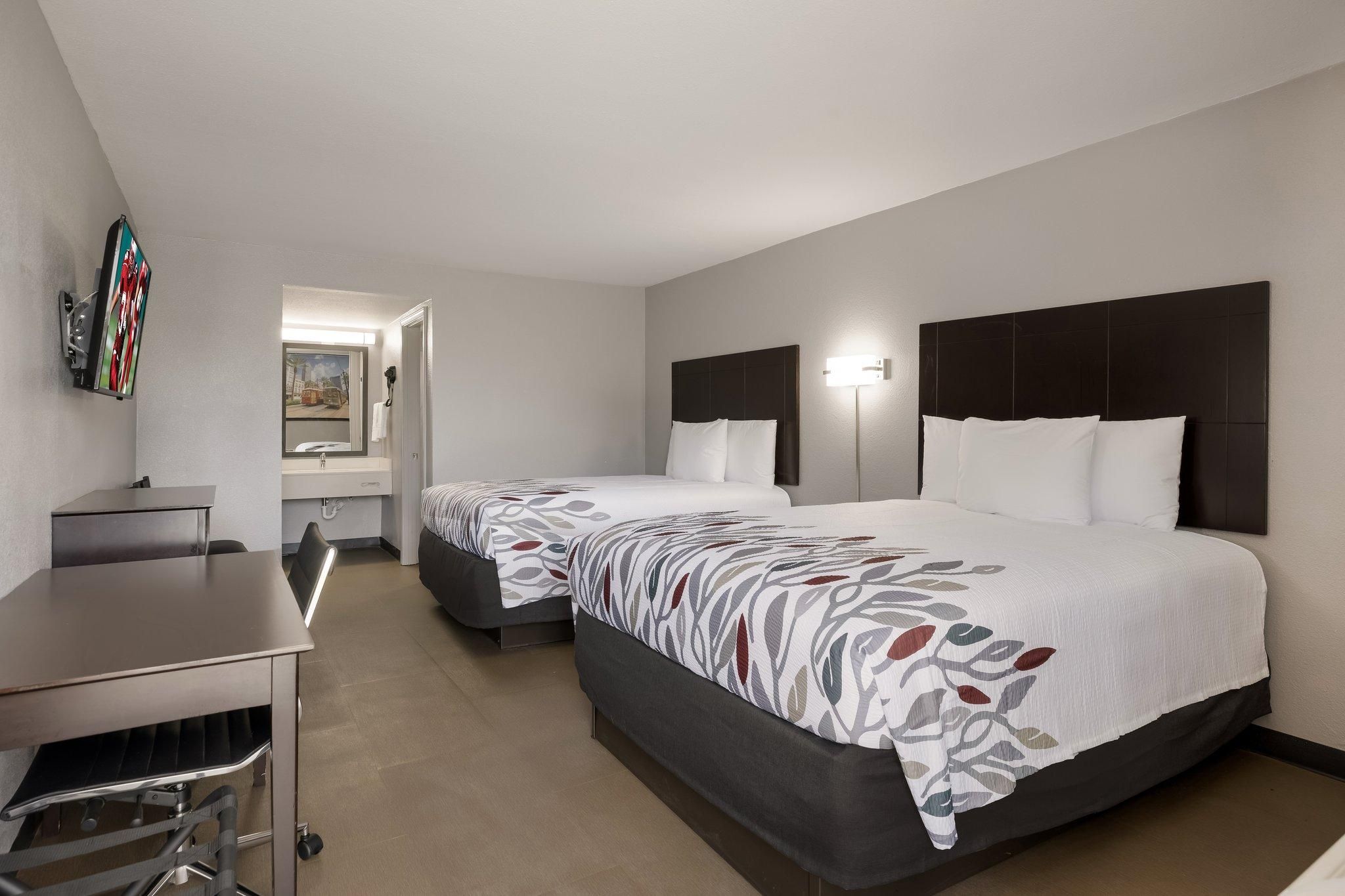 2 Queen Beds 2nd Floor Non-Smoking