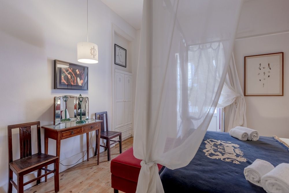 Spirit of Art in the Heart of Lisbon Apartment, 2 Bedrooms, Balcony, Garden View 16