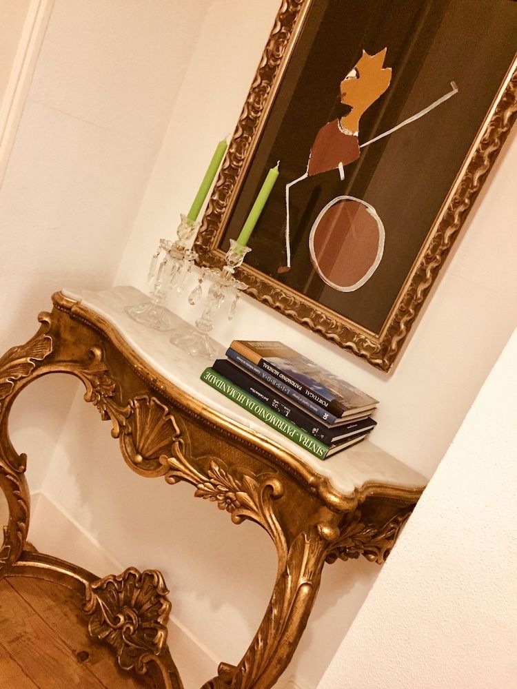 Spirit of Art in the Heart of Lisbon Apartment, 2 Bedrooms, Balcony, Garden View 22