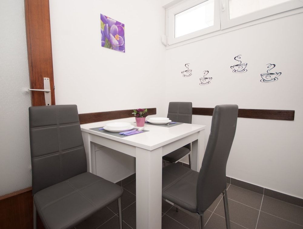 undefined Studio apartment Tina 9