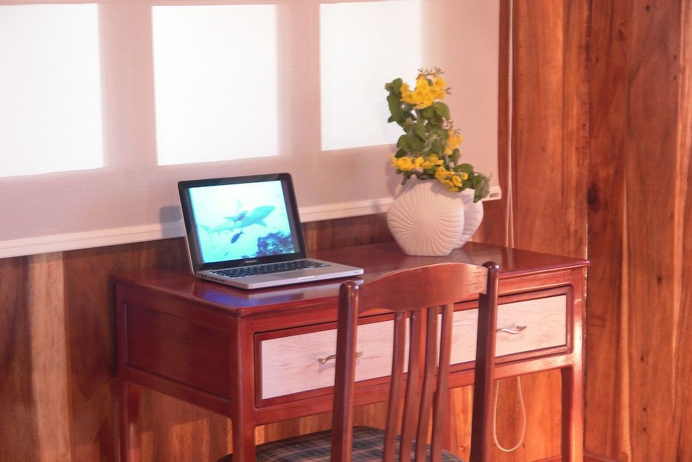 The Wooden House Lodge Standard Triple Room 5