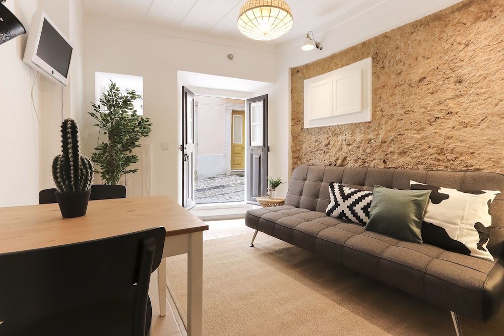 undefined Golden Studio by Homing 5