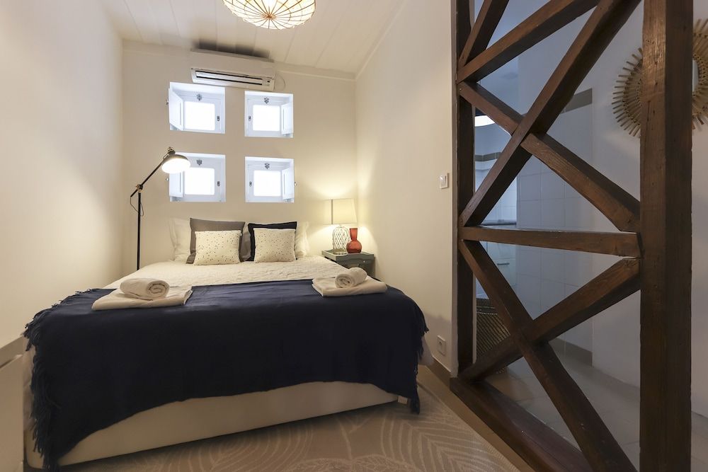 undefined Golden Studio by Homing 7