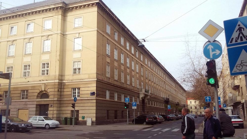 undefined Apartments City&style 4