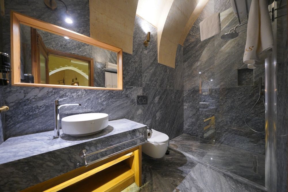 Kappadoks Cave Hotel Design Room 2