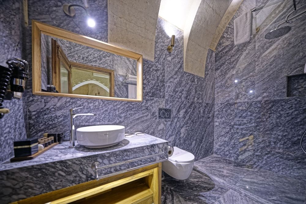 Kappadoks Cave Hotel Design Room 3