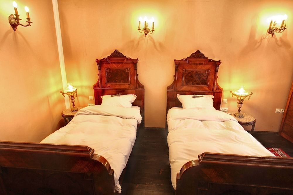 Hotel Evmolpia Deluxe Triple Room 5