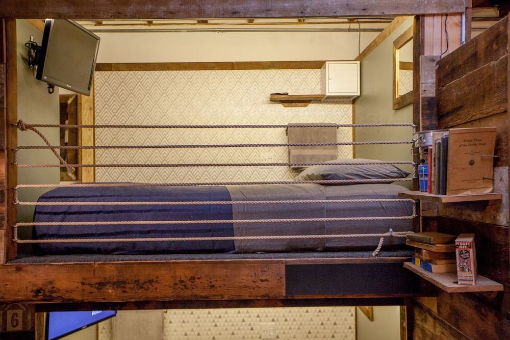 undefined PodShare Los Feliz - Hostel 9