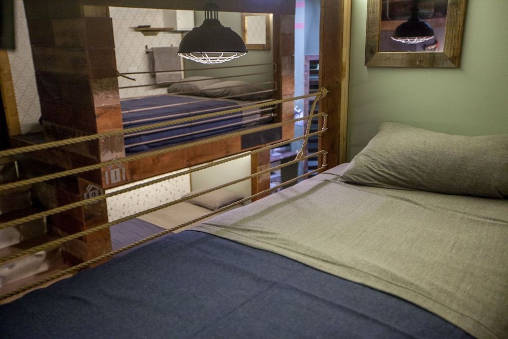 PodShare Los Feliz - Hostel Standard Shared Dormitory, 1 Queen Bed (shared dorm/no privacy) 5