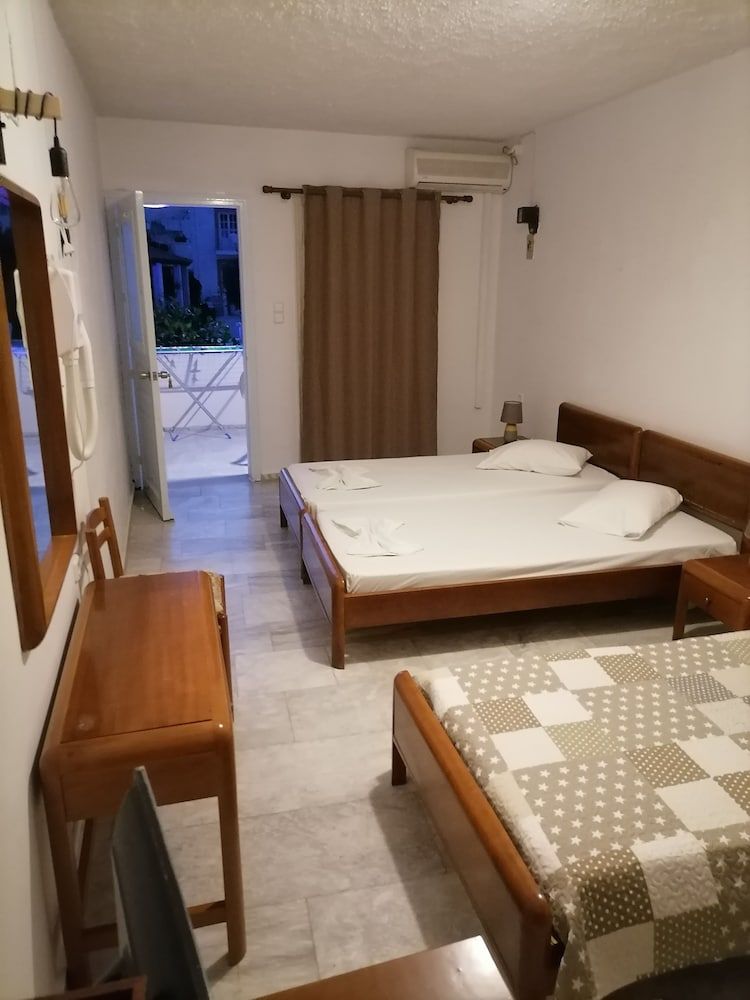Basic Triple Room