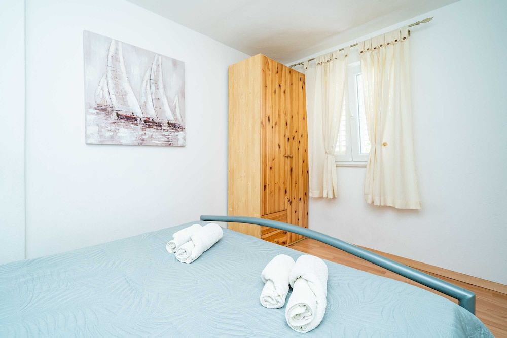 undefined Apartments Nico 7