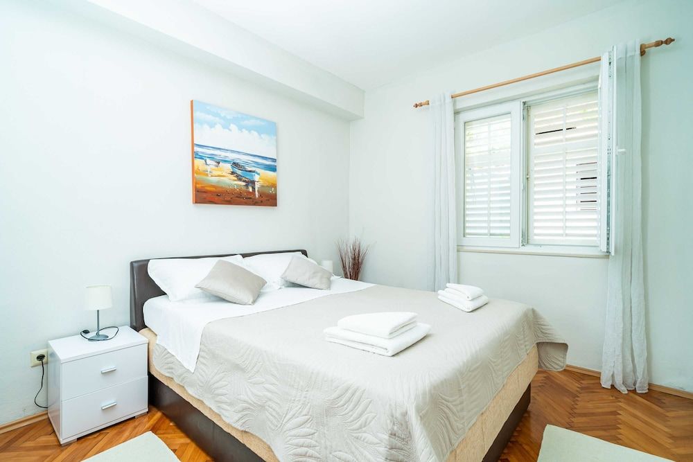 undefined Apartments Nico 4