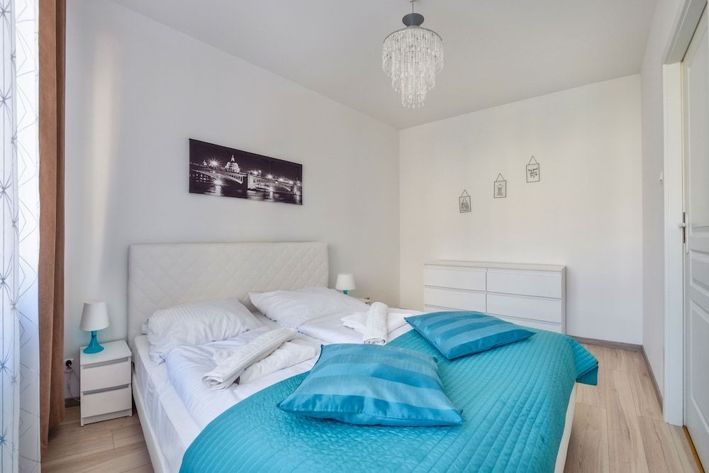 Apartment (1)