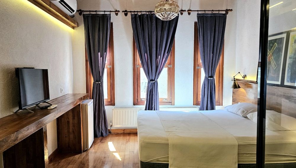 undefined Son Otel 6