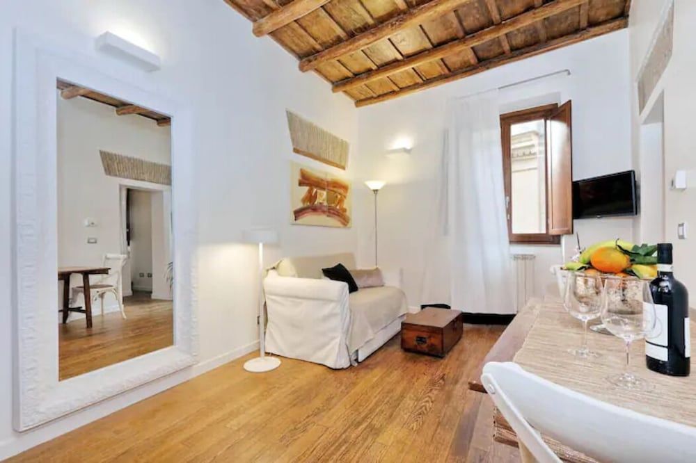 undefined Flatinrome Boutique Navona 6