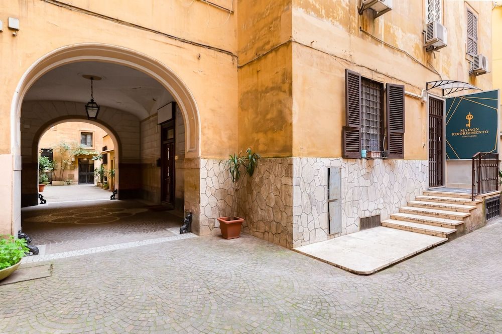 Courtyard View