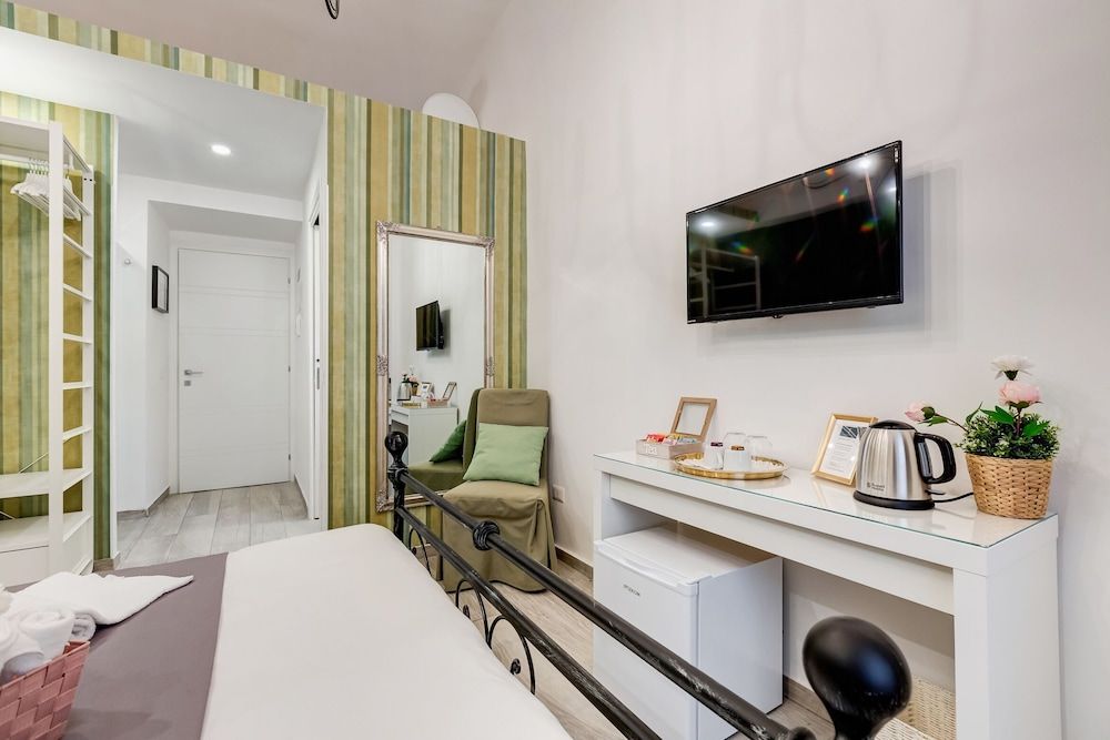 Maison Risorgimento Deluxe Double Room 19