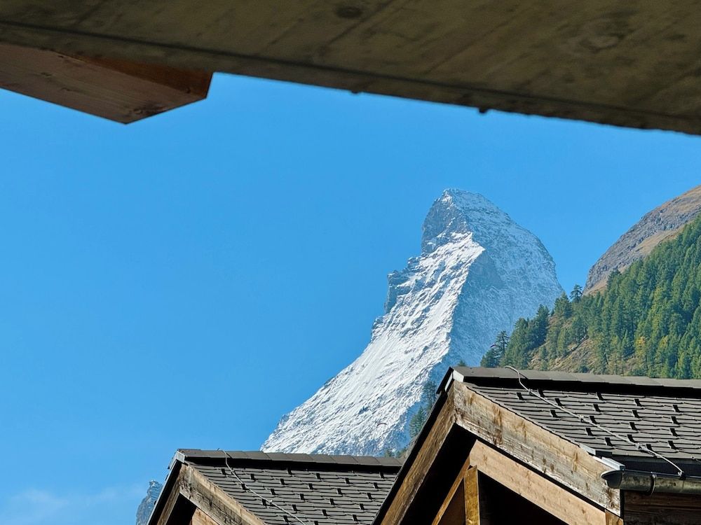 undefined Peaky Riders Self Check-in Hotel