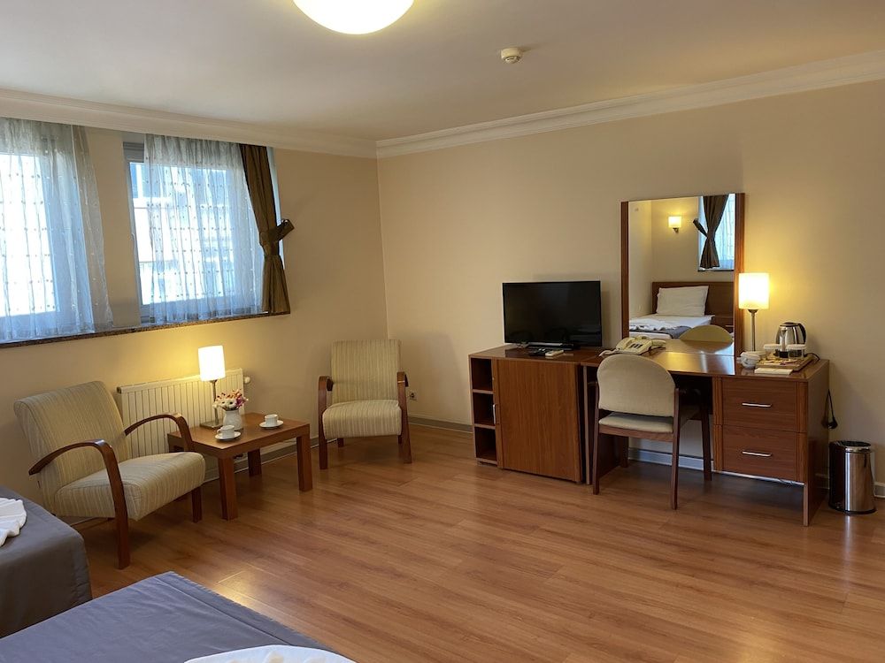 Triada Hotel Gayrettepe Superior Triple Room, Non Smoking, City View 18