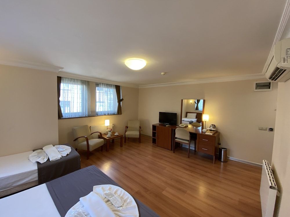 Triada Hotel Gayrettepe Superior Triple Room, Non Smoking, City View 11