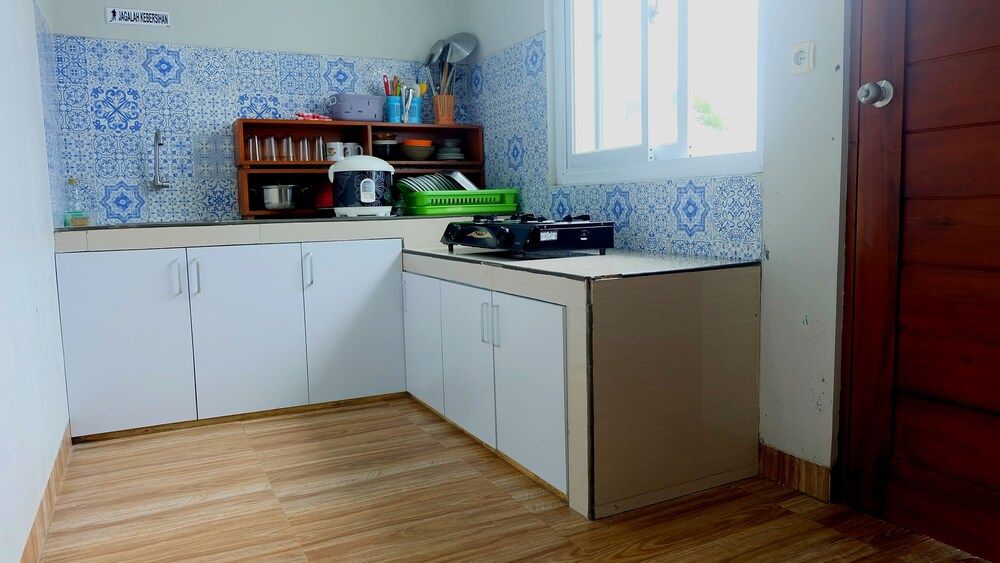 Villa Prambanan Jogja with Private Swimming Pool by Simply Homy Family Villa, 6 Bedrooms 8