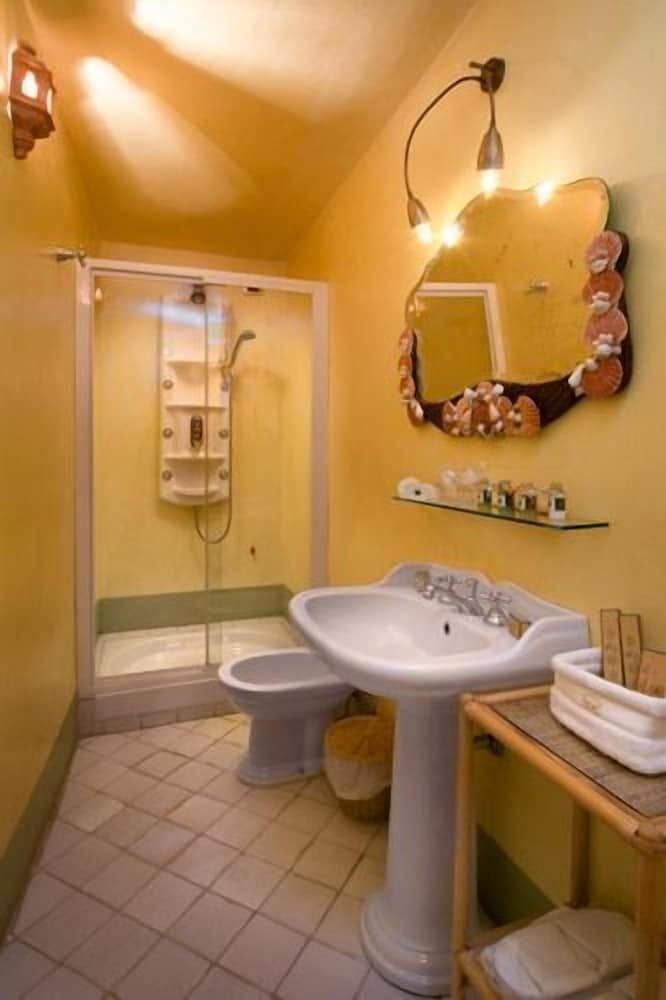 Graziella Patio Hotel Deluxe Double Room 4