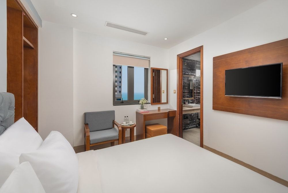 Sana Danang Beach Hotel Deluxe Double  Sea View 5