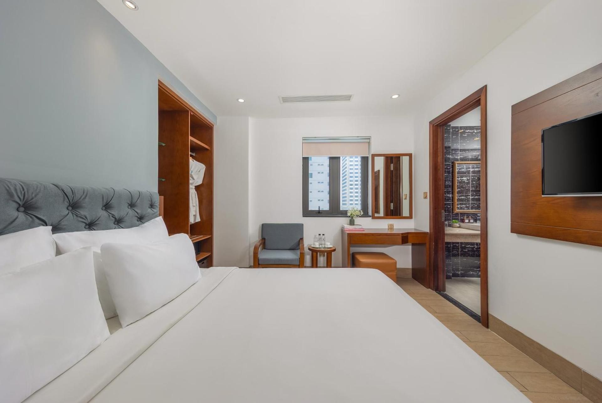 Deluxe Double Partial Sea View