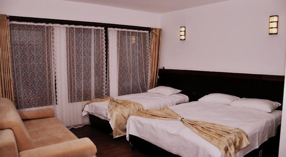 Simre Otel Standard Triple Room, Mountain View 2