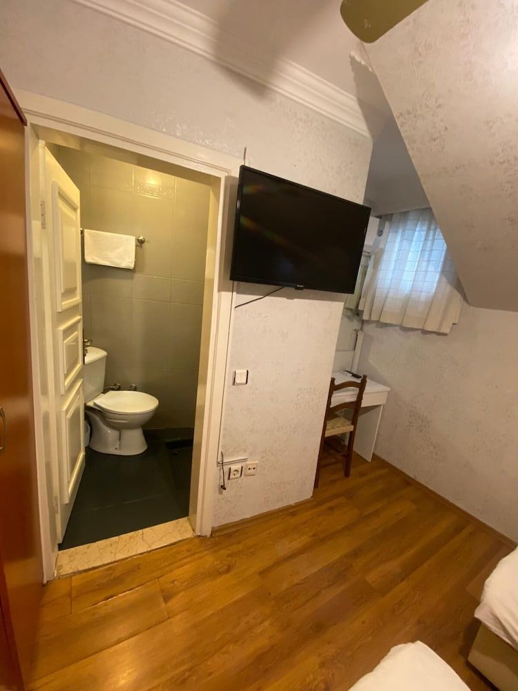 Hotel Antique Istanbul Economy Twin Room 3