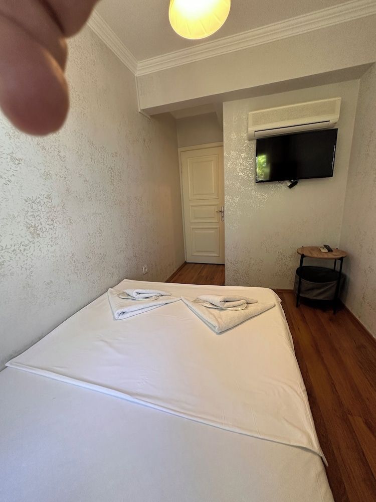 Hotel Antique Istanbul ECONOMY DOUBLE ROOM (-1st floor basement ) 5
