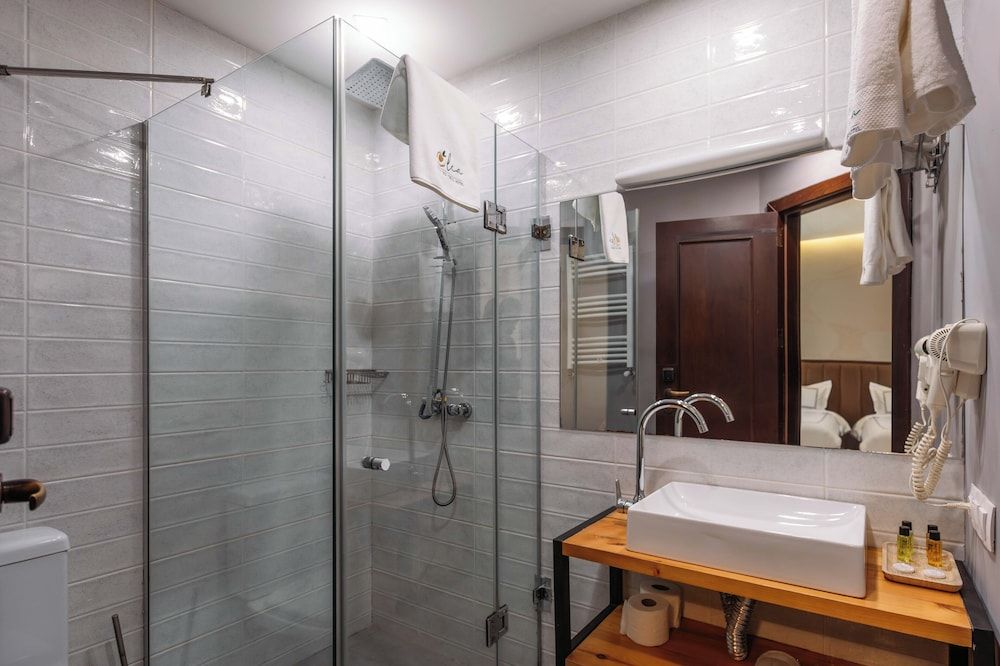 Elea Old Tbilisi Deluxe Double or Twin Room 3